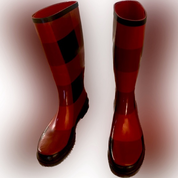 143 Girl Women’s 6 Red Black Buffalo Checks Tall All Weather Rain Boots - Picture 3 of 4